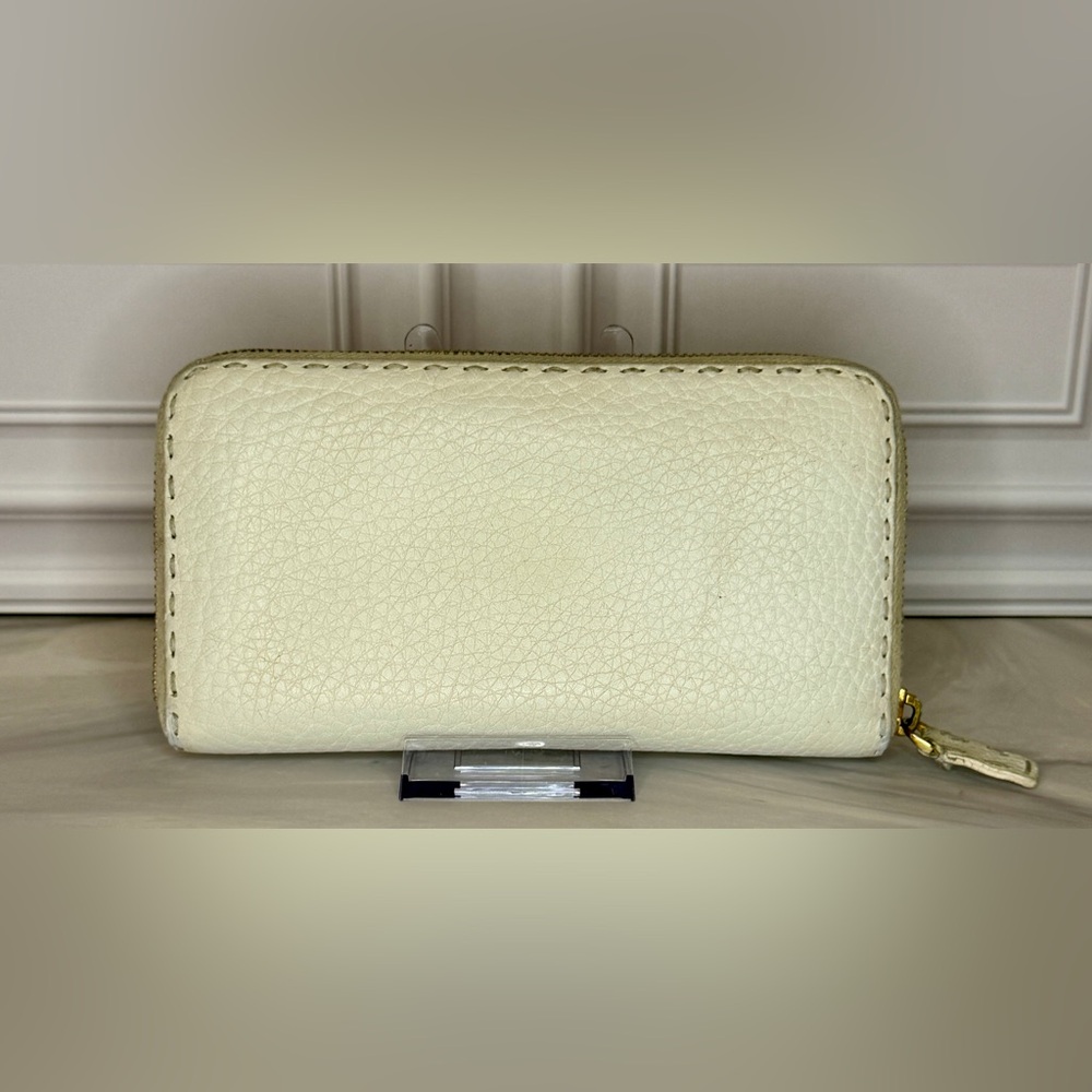 Fendi Selleria White Pebbled Leather Zip Around Wallet | Fendi Roma | Full Set - Picture 3 of 11